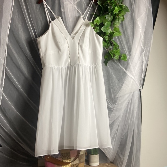 BCBGgeneration white Mini Dress - Picture 3 of 11